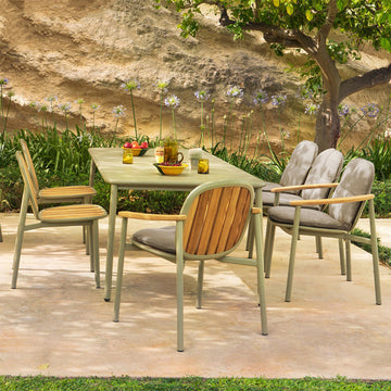 Nordic outdoor leisure solid wood tables and chairs courtyard waterproof sunscreen villa restaurant garden balcony outdoor furniture