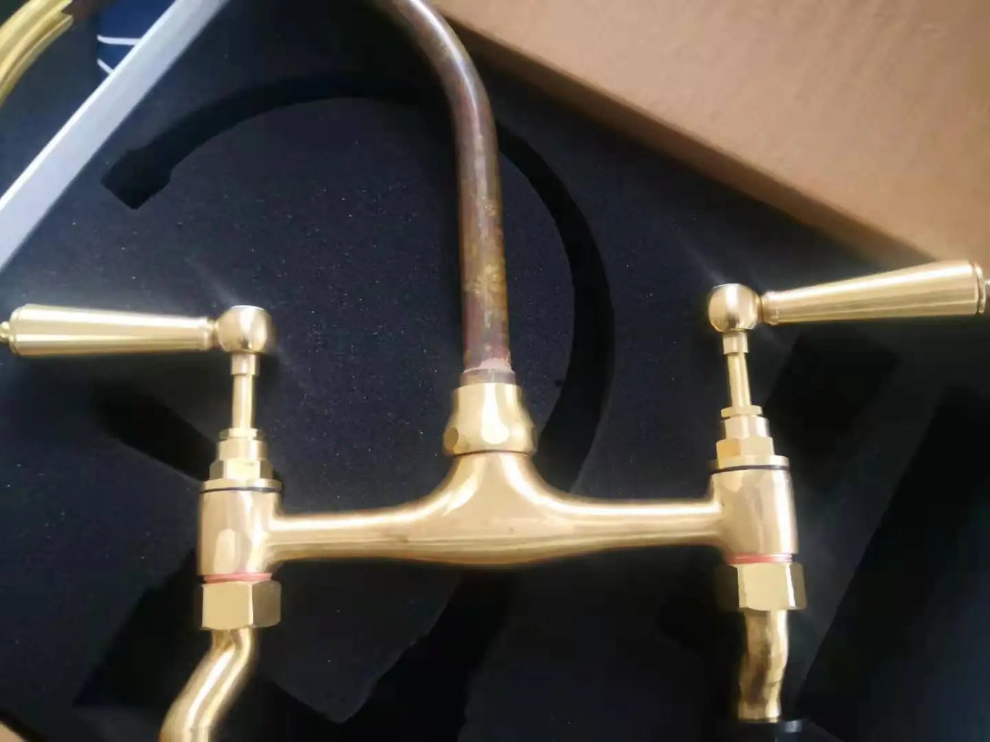 Factory Direct Sales Customized Golden Brushed Brass Bridge Bathtub Faucet