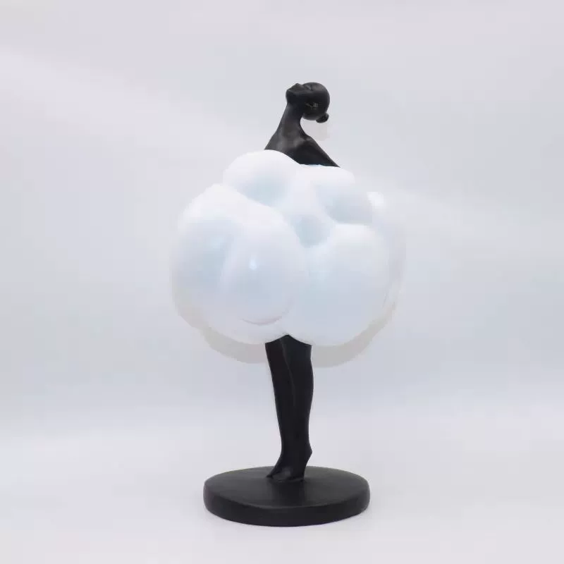 Modern simple cloud character resin ornament living room coffee table model house sales department entrance home decoration