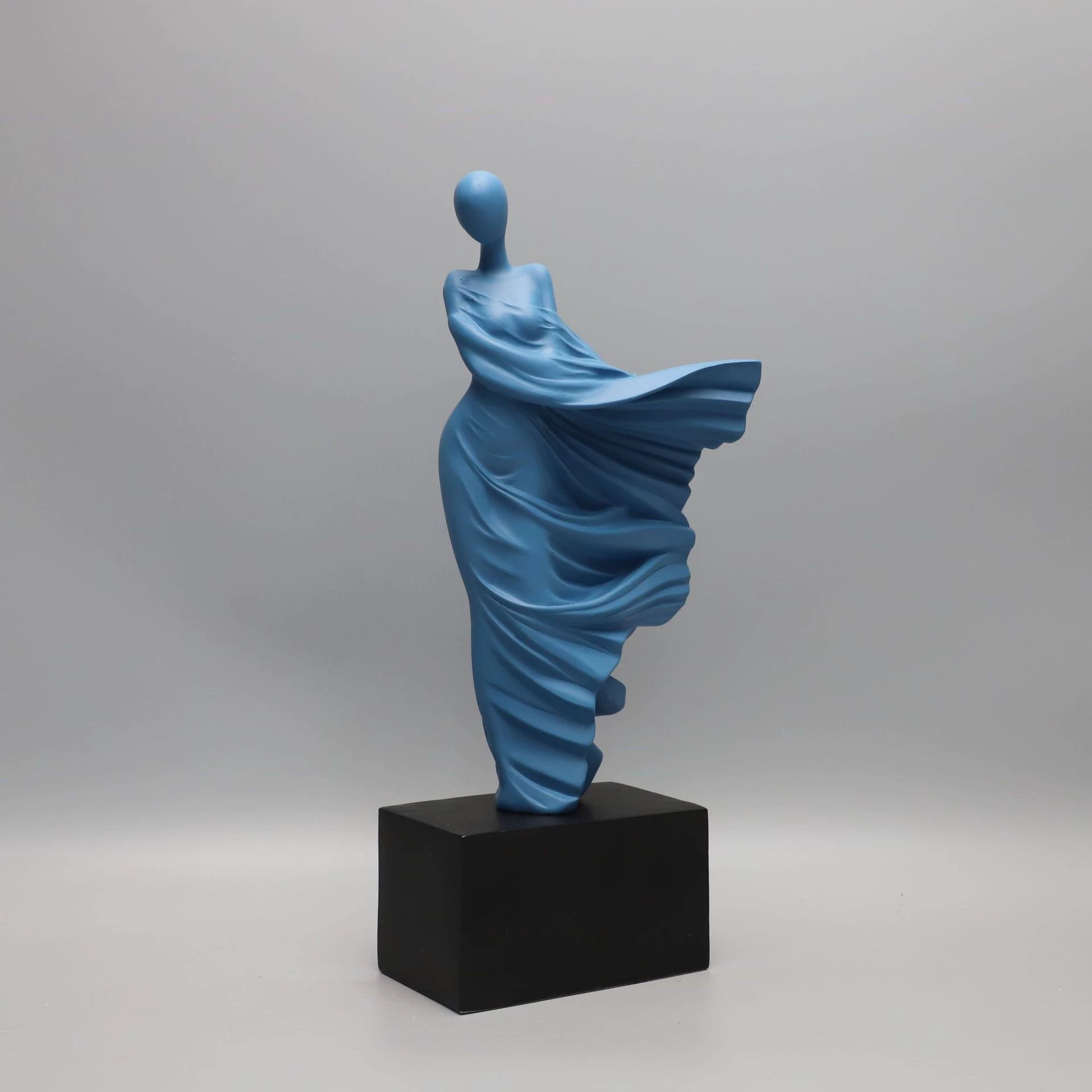 Modern simple cloud character resin ornament living room coffee table model house sales department entrance home decoration