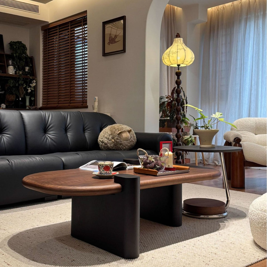 2025 new medieval oval coffee table living room household small apartment solid wood coffee table light luxury high-end retro