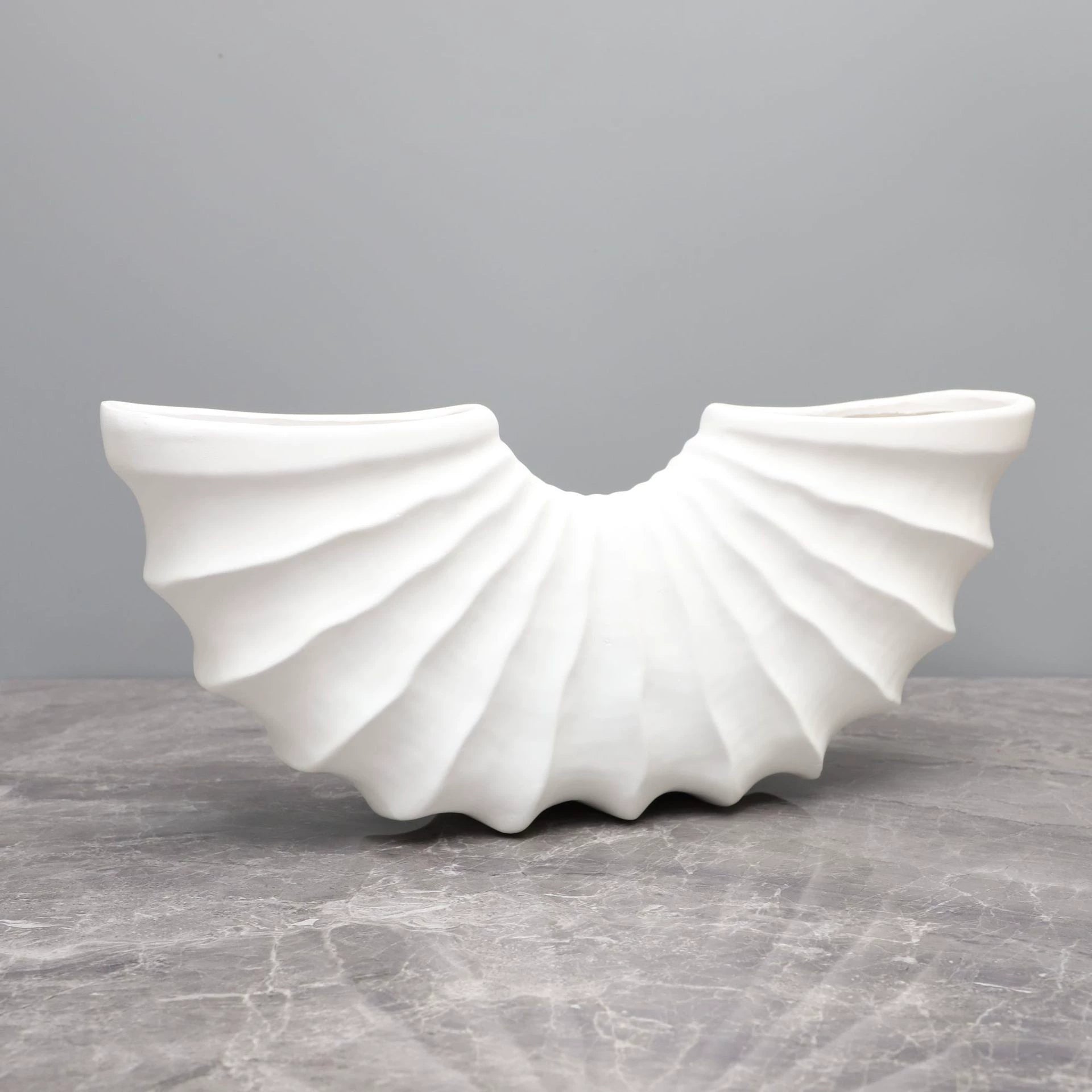 Modern minimalist creative geometric conch vase ornament model house sales office living room home accessories