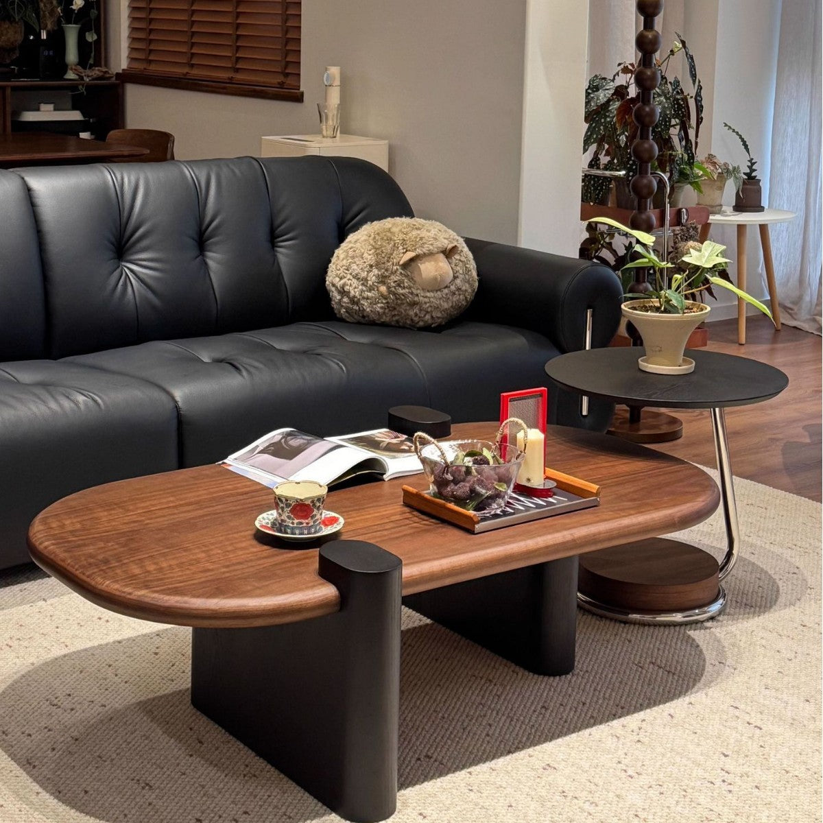 2025 new medieval oval coffee table living room household small apartment solid wood coffee table light luxury high-end retro